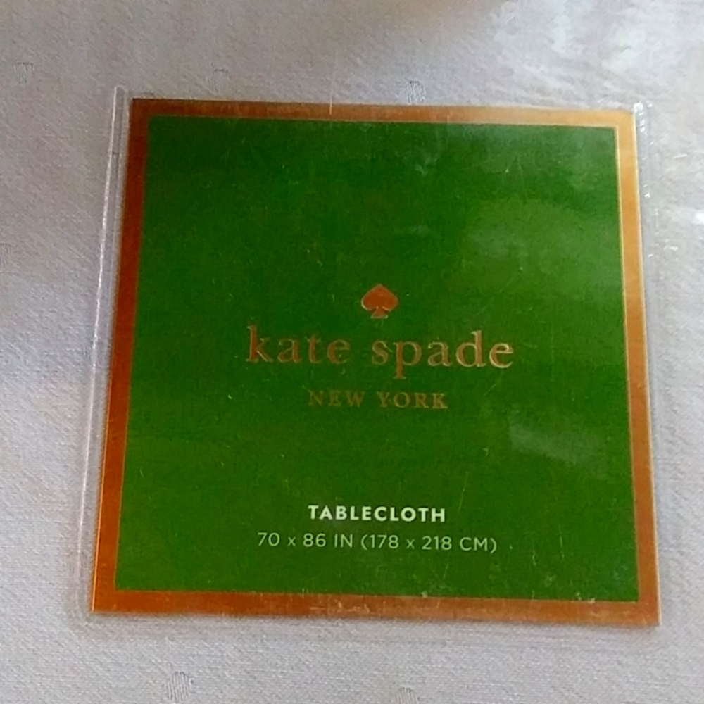 Kate Spade Larabee Dot Tablecloth